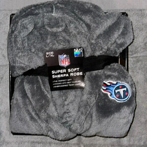 NWT NFL NASHVILLE TENNESSEE TN TITANS FOOTBALL SUPER SOFT SHERPA ROBE LG/XL